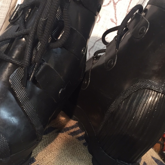 Sorel water proof wedge boots - Picture 7 of 7